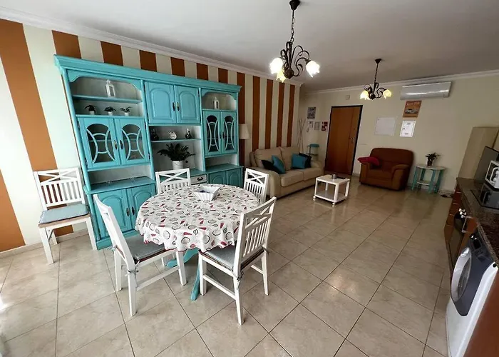 T1s - Center Apartment *